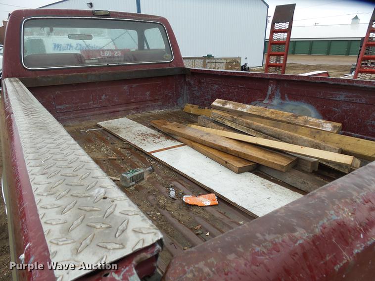 image for item DX9180 1990 Ford F250 pickup truck