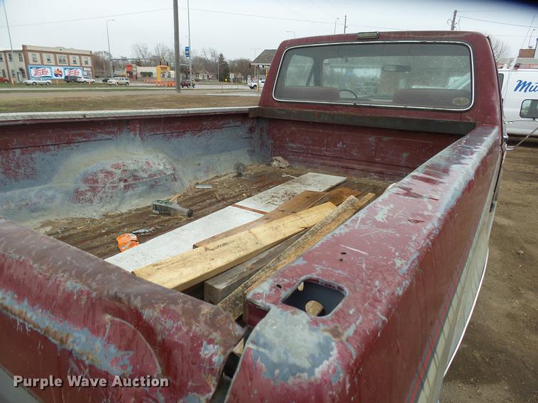image for item DX9180 1990 Ford F250 pickup truck