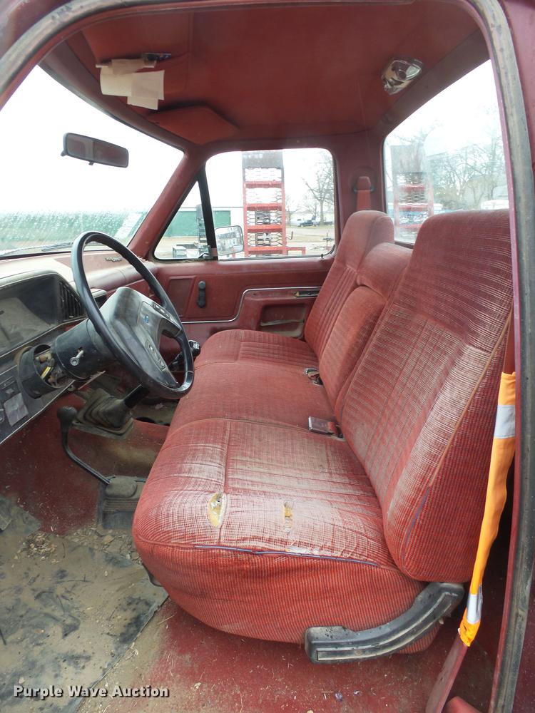 image for item DX9180 1990 Ford F250 pickup truck