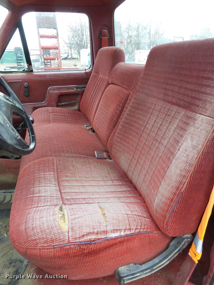 image for item DX9180 1990 Ford F250 pickup truck