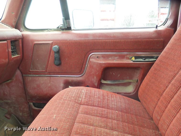 image for item DX9180 1990 Ford F250 pickup truck