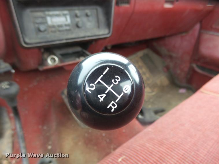 image for item DX9180 1990 Ford F250 pickup truck