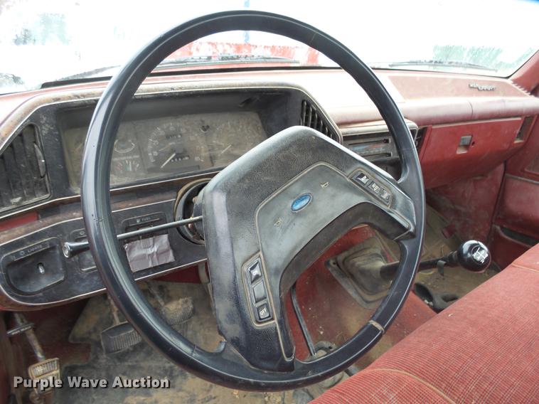 image for item DX9180 1990 Ford F250 pickup truck