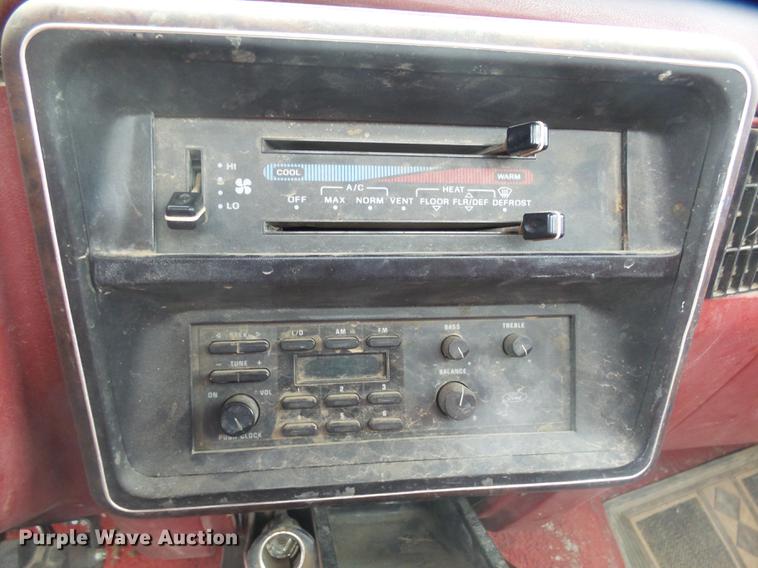 image for item DX9180 1990 Ford F250 pickup truck