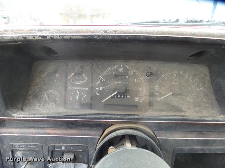 image for item DX9180 1990 Ford F250 pickup truck