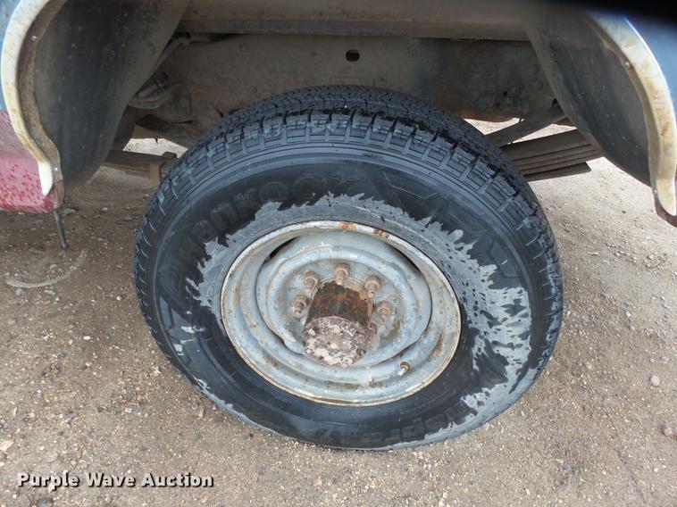 image for item DX9180 1990 Ford F250 pickup truck