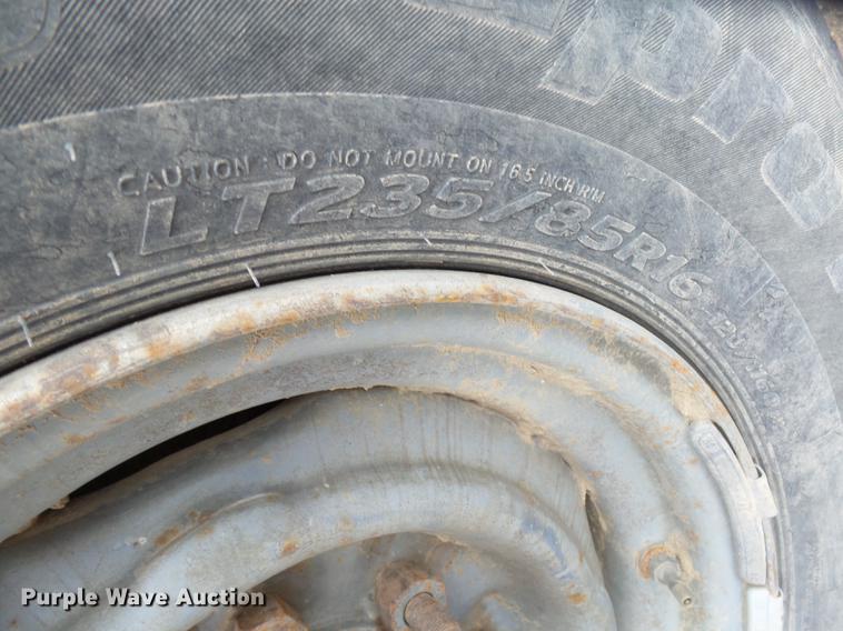 image for item DX9180 1990 Ford F250 pickup truck