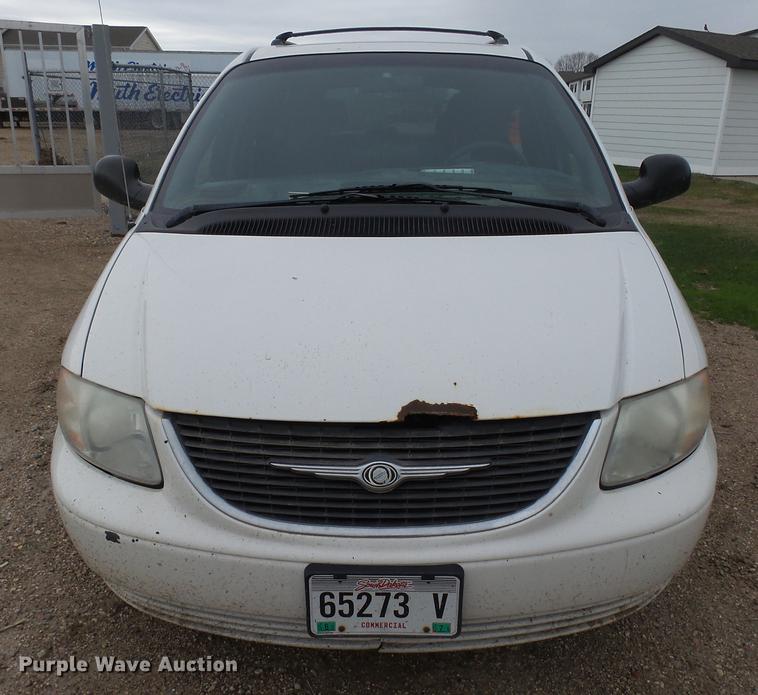 image for item DX9181 2003 Chrysler Town & Country van