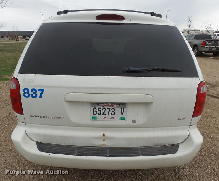 image for item DX9181 2003 Chrysler Town & Country van