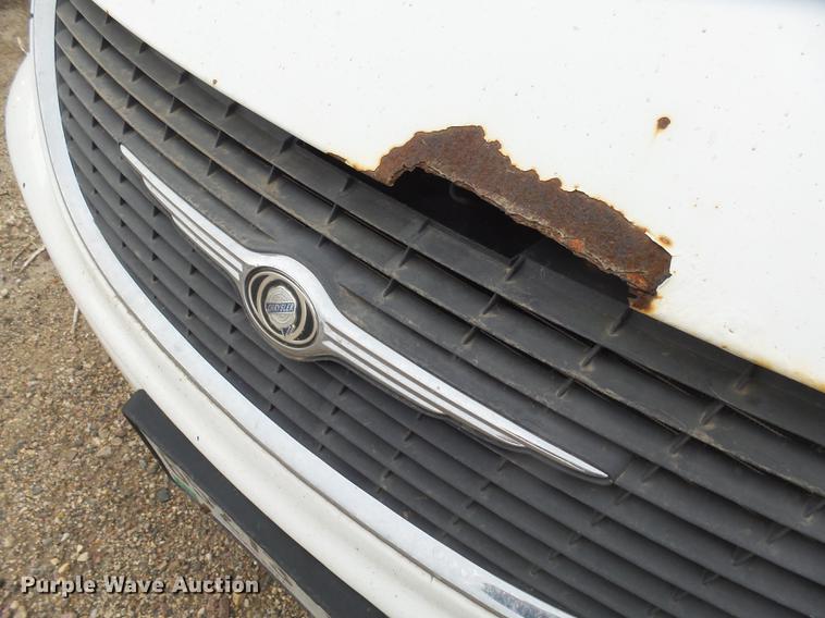 image for item DX9181 2003 Chrysler Town & Country van