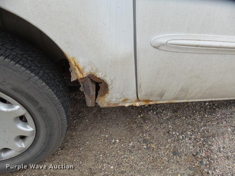 image for item DX9181 2003 Chrysler Town & Country van