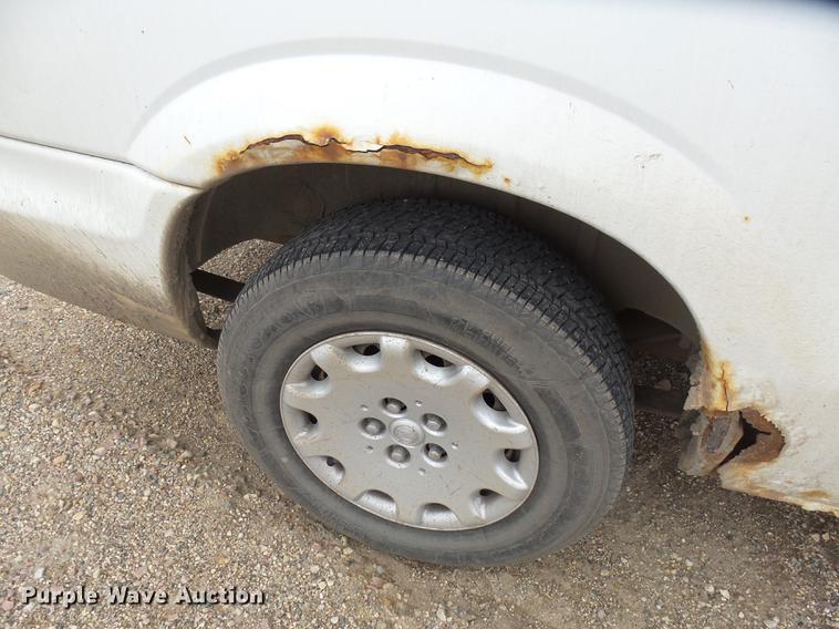image for item DX9181 2003 Chrysler Town & Country van