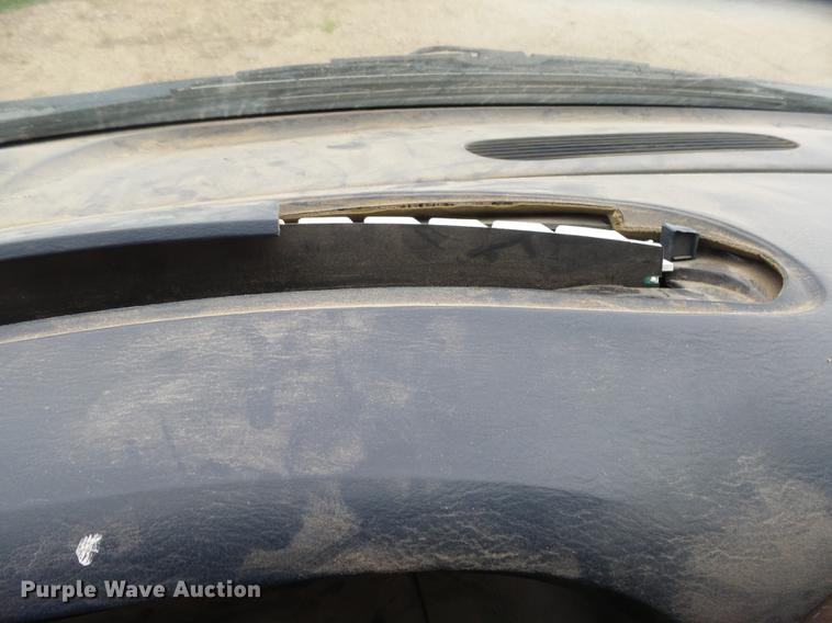 image for item DX9181 2003 Chrysler Town & Country van