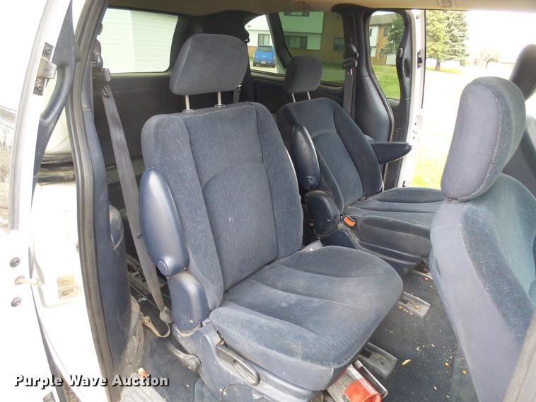 image for item DX9181 2003 Chrysler Town & Country van