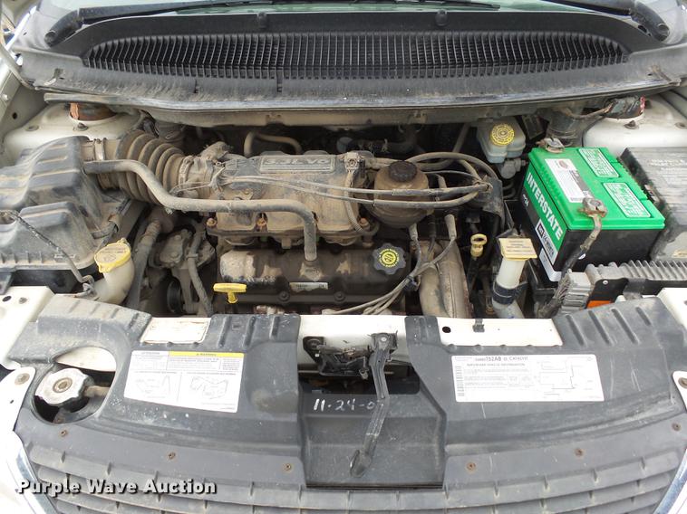 image for item DX9181 2003 Chrysler Town & Country van