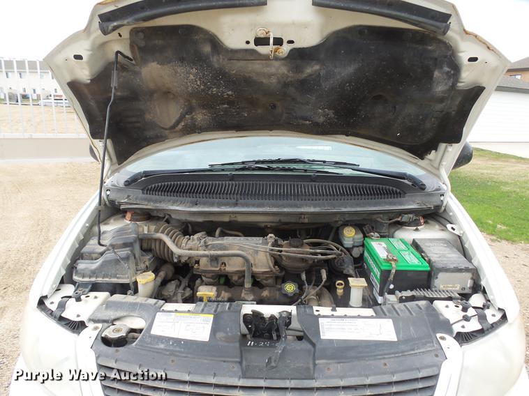 image for item DX9181 2003 Chrysler Town & Country van