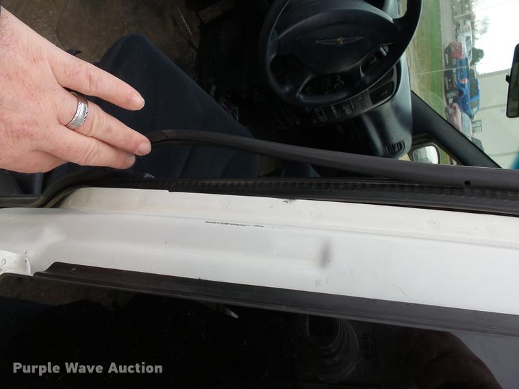 image for item DX9181 2003 Chrysler Town & Country van