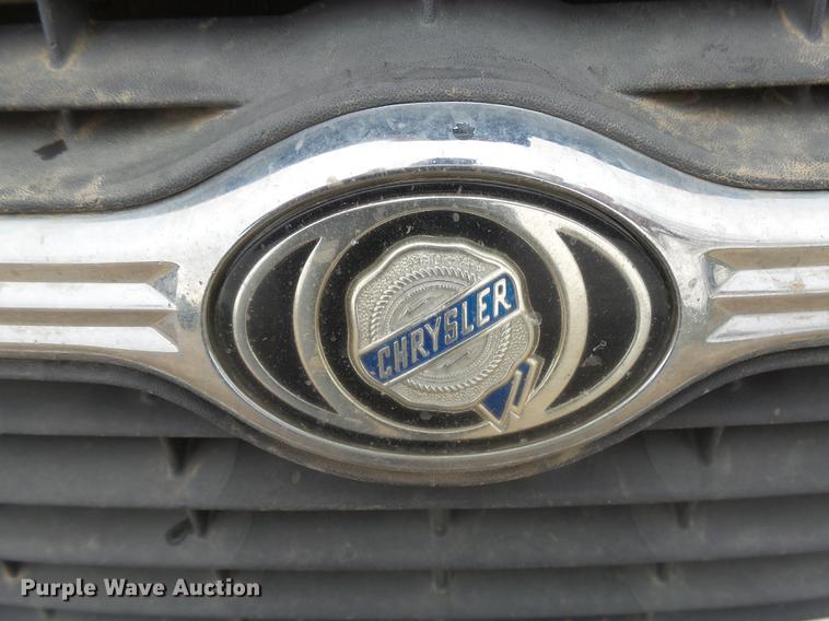 image for item DX9181 2003 Chrysler Town & Country van