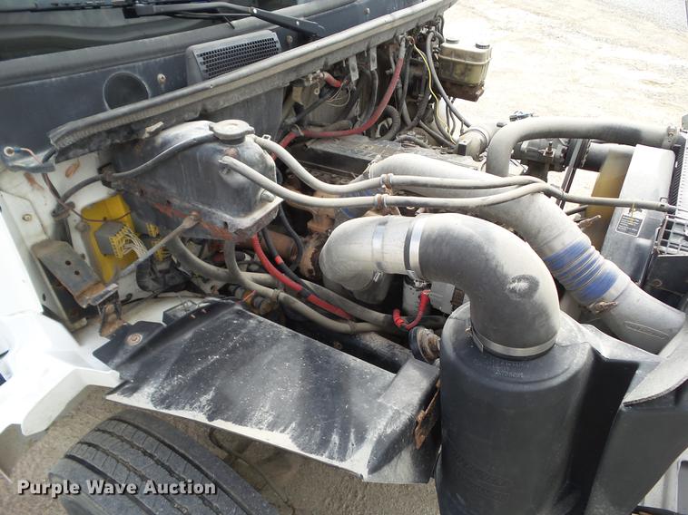 image for item EM9146 2001 Freightliner FL60 rollback truck