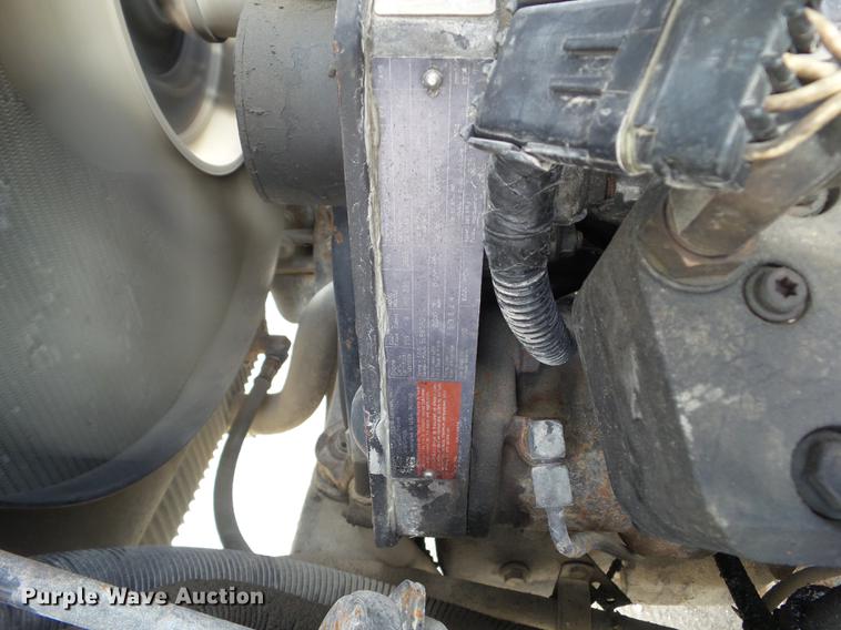 image for item EM9146 2001 Freightliner FL60 rollback truck