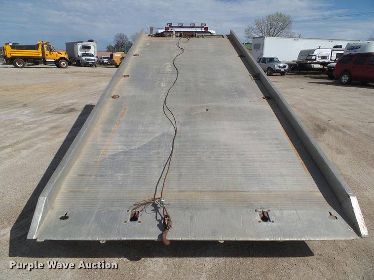 image for item EM9146 2001 Freightliner FL60 rollback truck