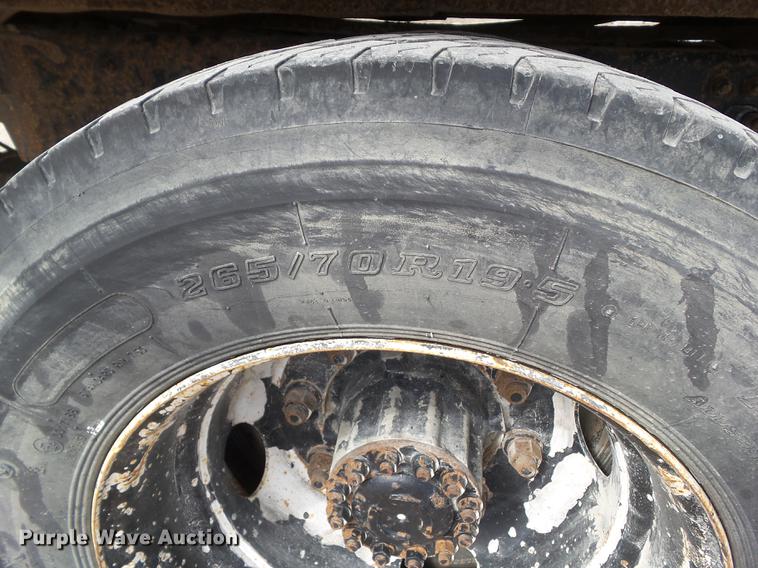 image for item EM9146 2001 Freightliner FL60 rollback truck