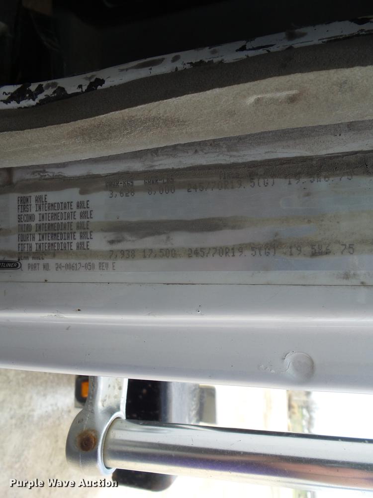 image for item EM9146 2001 Freightliner FL60 rollback truck