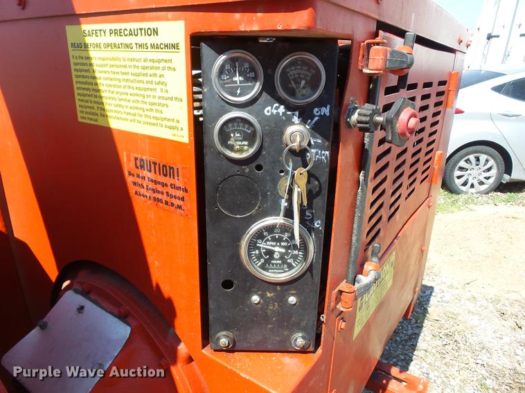 image for item EM9150 2002 Morbark 290 wood chipper