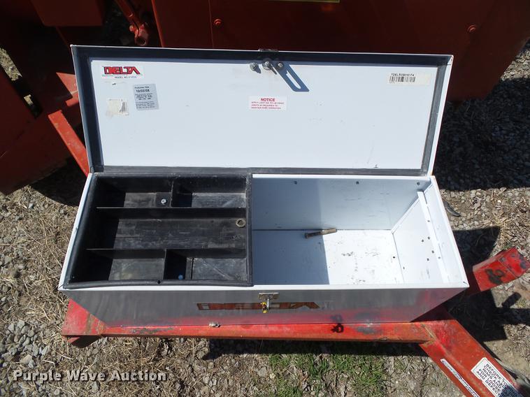 image for item EM9150 2002 Morbark 290 wood chipper