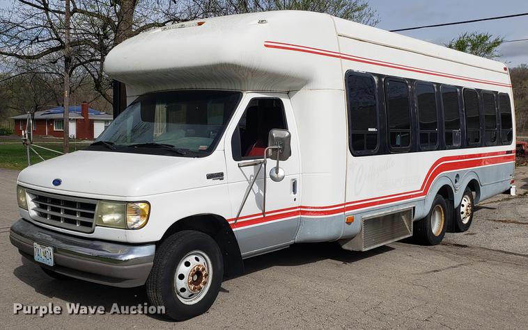image for item EN9869 1995 Ford Econoline E350 bus