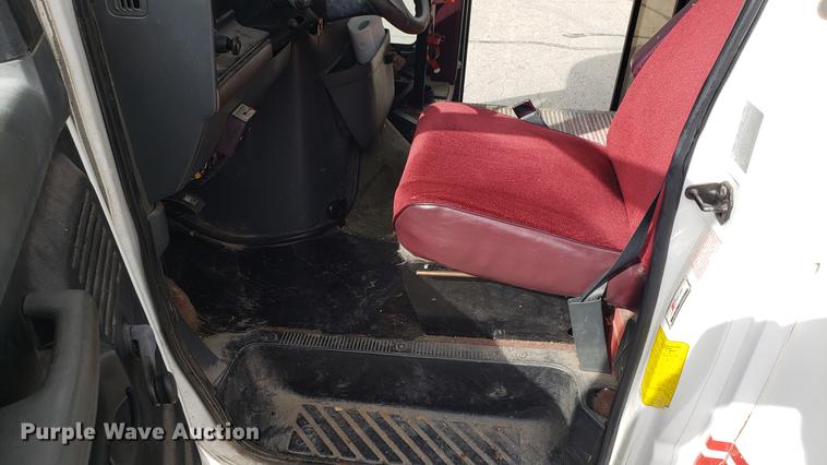 image for item EN9869 1995 Ford Econoline E350 bus