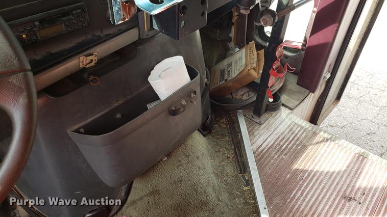 image for item EN9869 1995 Ford Econoline E350 bus