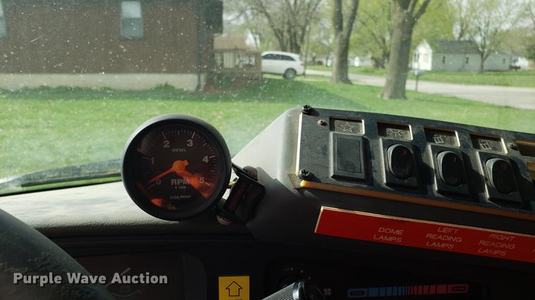 image for item EN9869 1995 Ford Econoline E350 bus