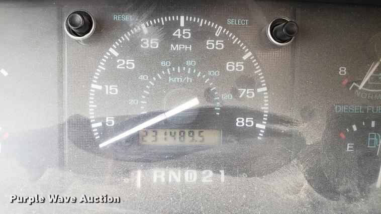 image for item EN9869 1995 Ford Econoline E350 bus