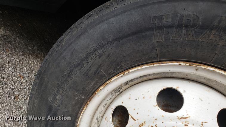 image for item EN9869 1995 Ford Econoline E350 bus