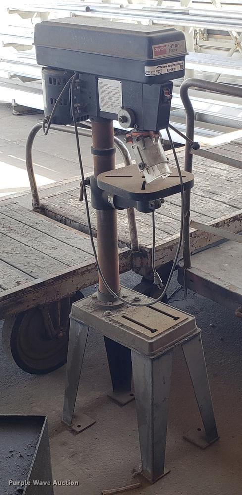 image for item EN9871 Dayton drill press