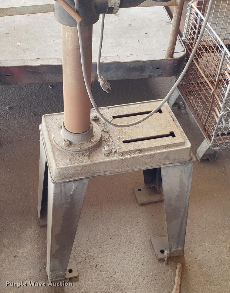 image for item EN9871 Dayton drill press