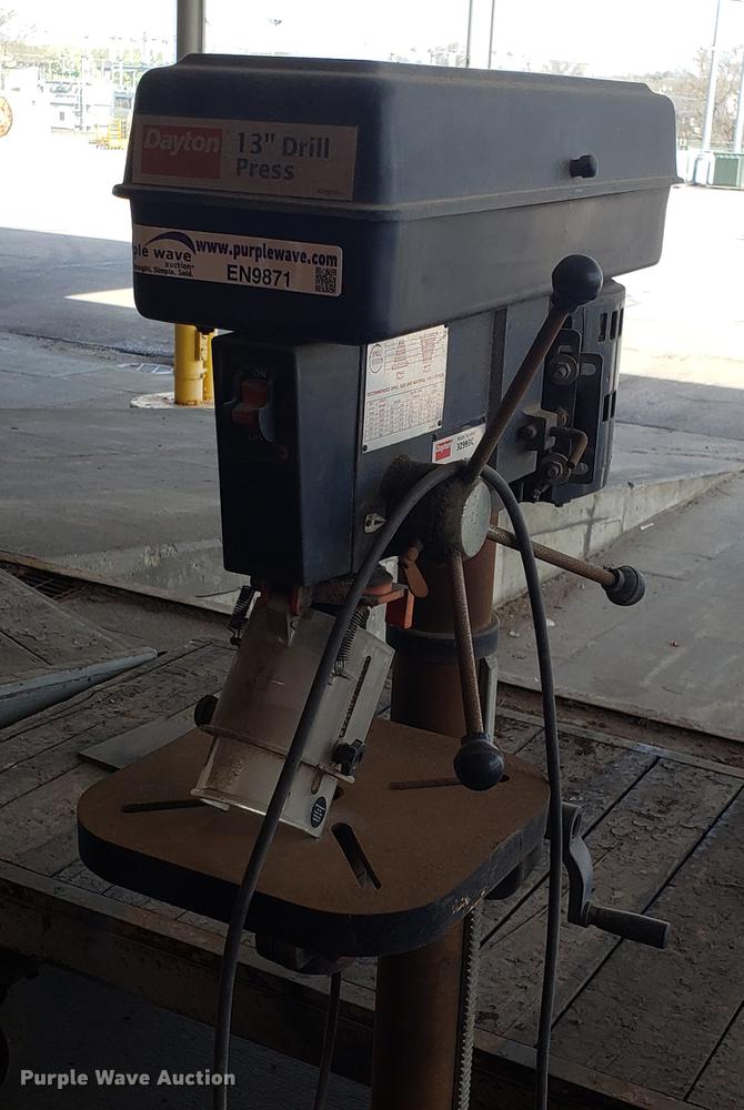 image for item EN9871 Dayton drill press