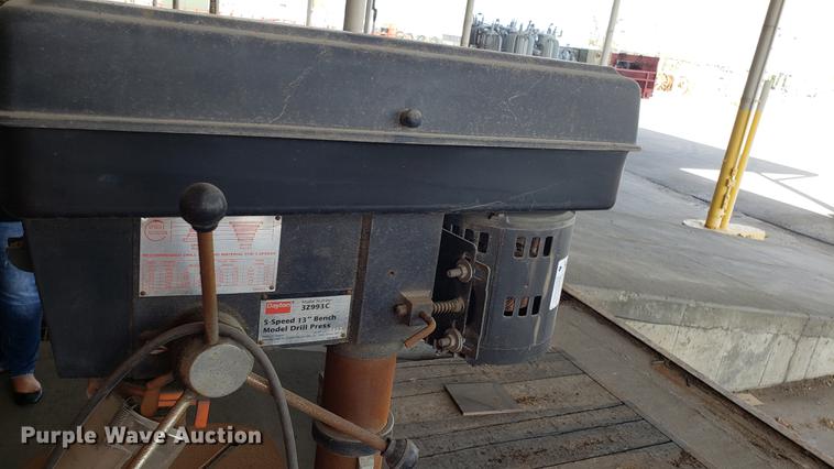 image for item EN9871 Dayton drill press