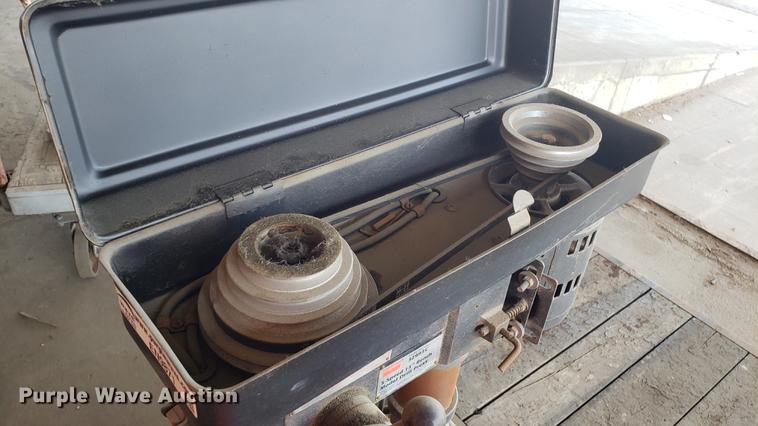 image for item EN9871 Dayton drill press