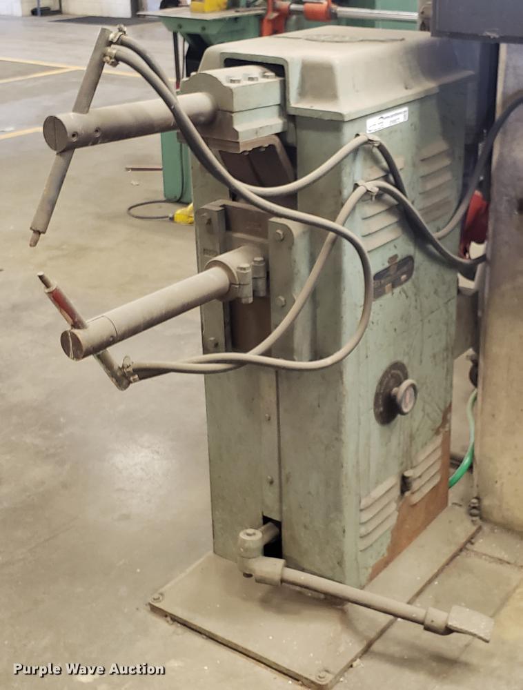 image for item EN9873 Rex Welder & Engineering Co spot welder