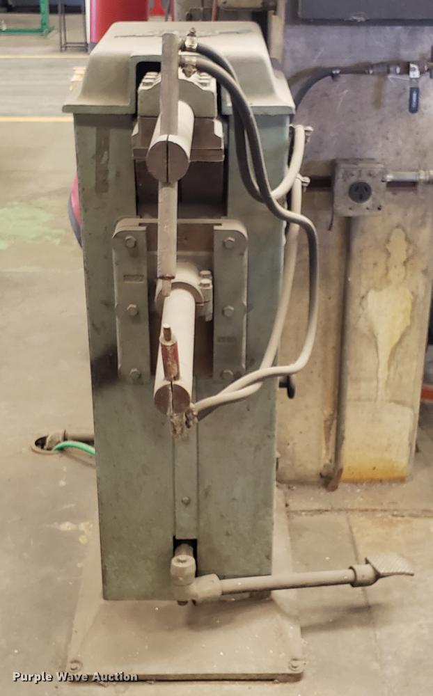 image for item EN9873 Rex Welder & Engineering Co spot welder