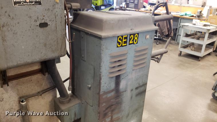 image for item EN9873 Rex Welder & Engineering Co spot welder