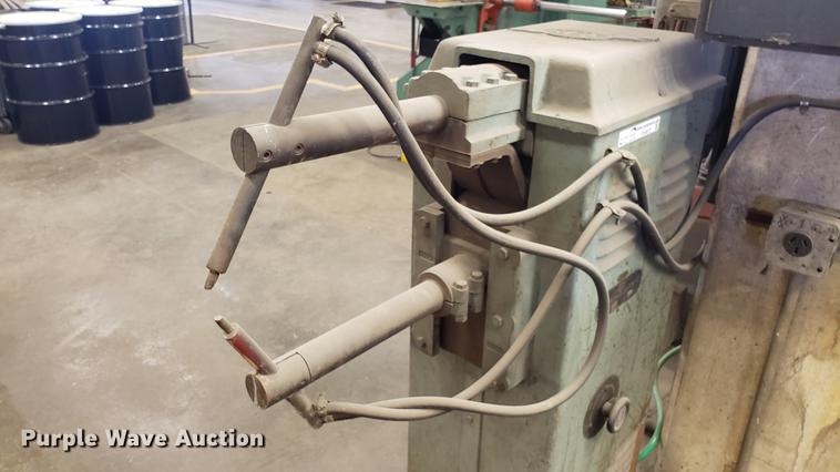 image for item EN9873 Rex Welder & Engineering Co spot welder