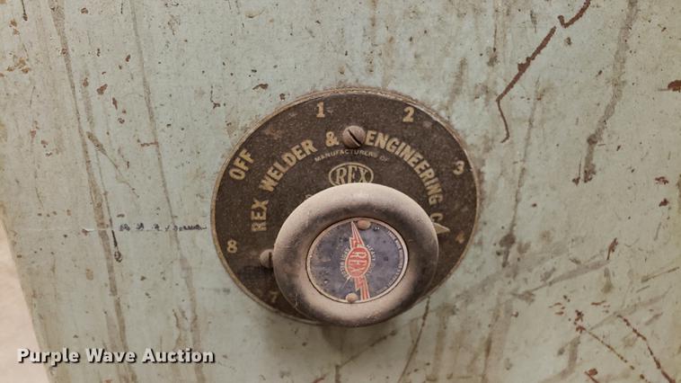 image for item EN9873 Rex Welder & Engineering Co spot welder