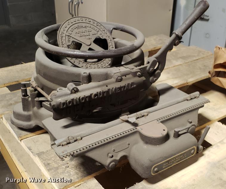 image for item EN9874 (2) stamp presses