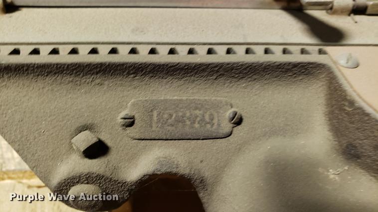 image for item EN9874 (2) stamp presses