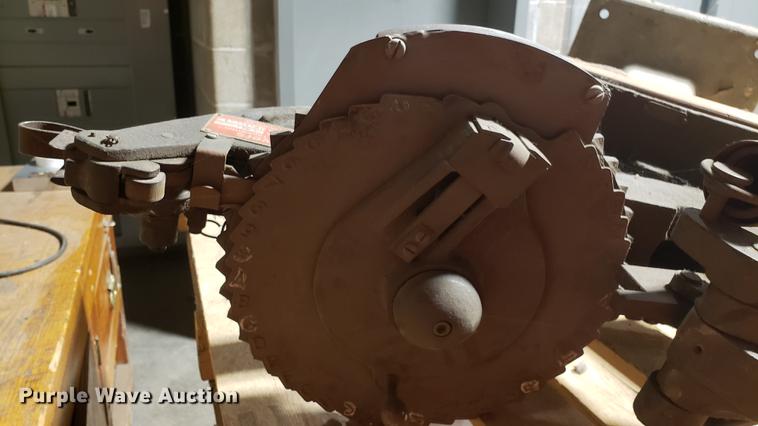 image for item EN9874 (2) stamp presses