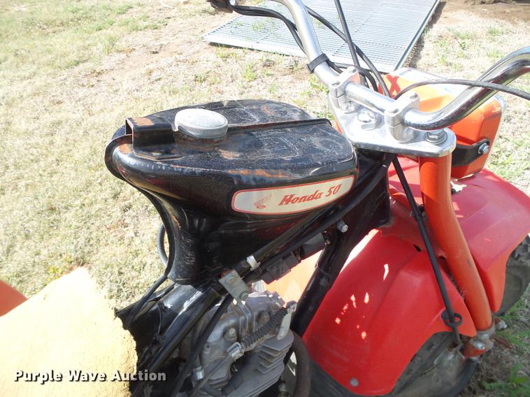image for item EQ9025 1982 Honda ATC200ESE ATV