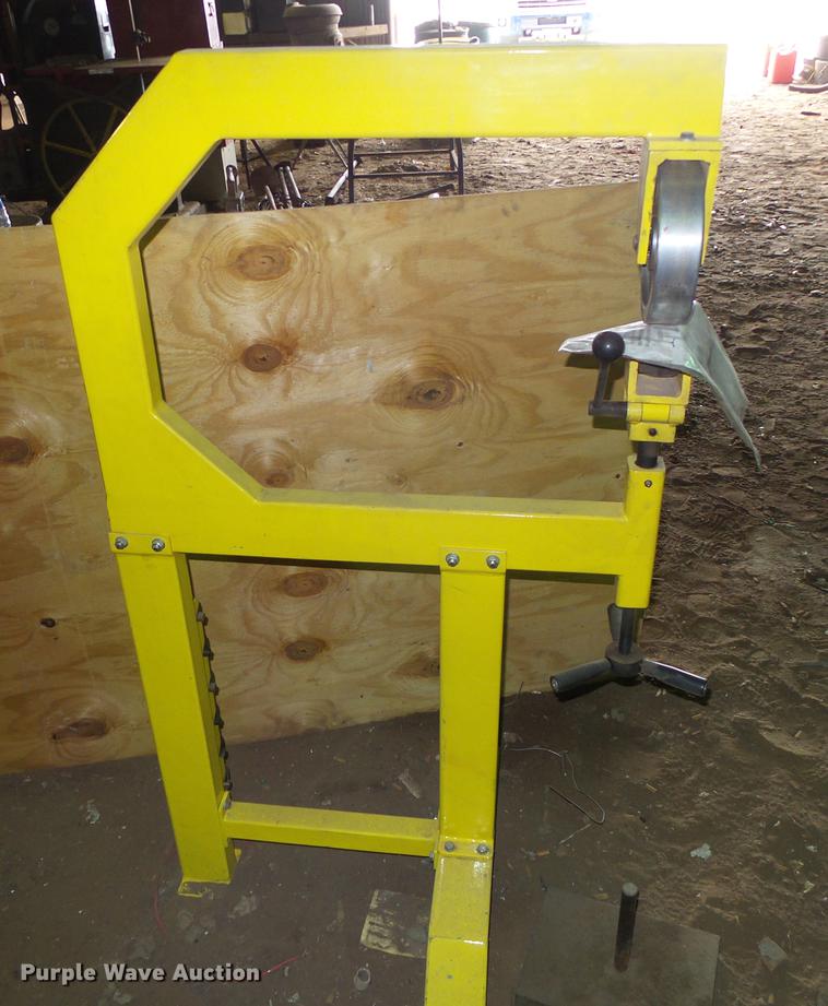 image for item EQ9065 Central Machinery English wheel kit